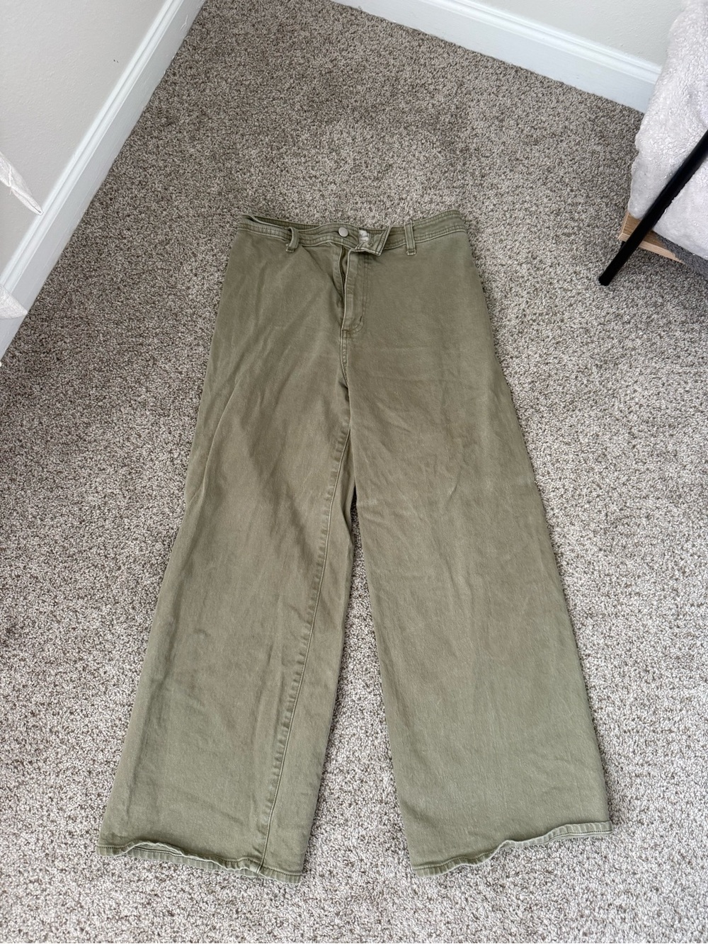 Universal Thread Olive Green Wide-Leg Women's Jeans